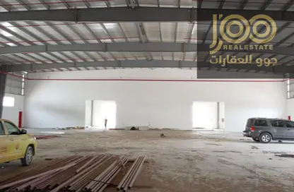Warehouse - Studio - 4 Bathrooms for rent in Umm Al Thuoob - Umm Al Quwain
