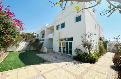 Villa - 4 Bedrooms - 4 Bathrooms for rent in Jumeirah 3 Villas - Jumeirah 3 - Jumeirah - Dubai