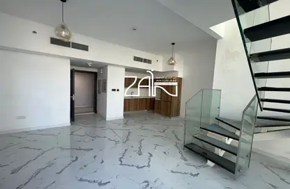 Apartment - 2 Bedrooms - 3 Bathrooms for rent in Oasis 2 - Oasis Residences - Masdar City - Abu Dhabi