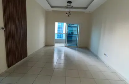 شقة - غرفة نوم - 2 حمامات للبيع في برج النخلة 1 - أبراج النخلة - المجاز - الشارقة