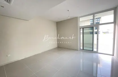 Empty Room image for: Townhouse - 3 Bedrooms - 4 Bathrooms for sale in Trixis - The Roots DAMAC Hills 2 - Damac Hills 2 - Dubai, Image 1