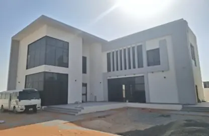 Apartment - 5 Bedrooms - 6 Bathrooms for rent in Al Aweer 1 - Al Aweer - Dubai