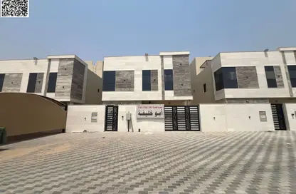 فيلا - 5 غرف نوم - 7 حمامات للايجار في الحليو 2 - الحليو - عجمان