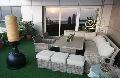 Living Room image for: Apartment - 3 Bedrooms - 4 Bathrooms for sale in Asas Tower - Al Khan Lagoon - Al Khan - Sharjah, Image 1