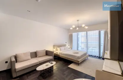 Living Room image for: Apartment - 1 Bathroom for rent in O10 - Al Jaddaf - Dubai, Image 1