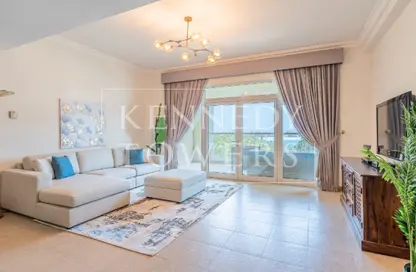 Apartment - 1 Bedroom - 1 Bathroom for rent in Jash Falqa - Shoreline Apartments - Palm Jumeirah - Dubai