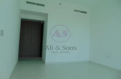 Empty Room image for: Apartment - 1 Bedroom - 1 Bathroom for rent in Khalifa City A - Khalifa City - Abu Dhabi, Image 1