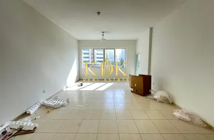 Apartment - 1 Bedroom - 2 Bathrooms for rent in Olympic Park 2 - Olympic Park Towers - Dubai Sports City - Dubai