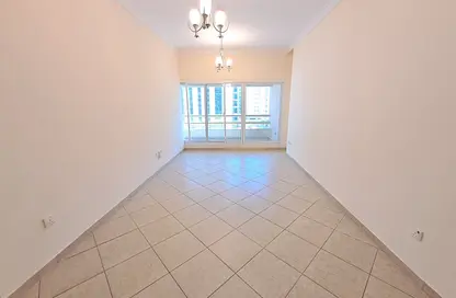Apartment - 2 Bedrooms - 1 Bathroom for rent in Metro Building - Al Barsha 1 - Al Barsha - Dubai