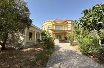 Villa - 6 Bedrooms - 7+ Bathrooms for rent in Nad Al Sheba 4 - Nad Al Sheba - Dubai