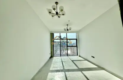 شقة - غرفة نوم - 2 حمامات للايجار في سما الجداف - الجداف - دبي