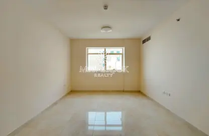 Empty Room image for: Apartment - 1 Bedroom - 2 Bathrooms for rent in City Gate - Al Majaz 3 - Al Majaz - Sharjah, Image 1
