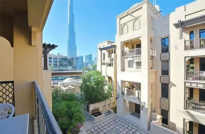 Apartment - 2 Bedrooms - 3 Bathrooms for sale in Zaafaran 4 - Zaafaran - Old Town - Dubai