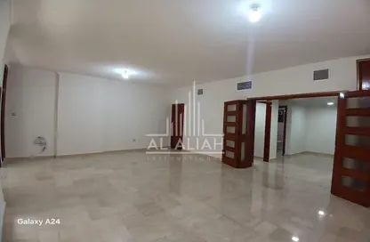 Apartment - 3 Bedrooms - 3 Bathrooms for rent in Golden Beach Tower - Corniche Road - Abu Dhabi