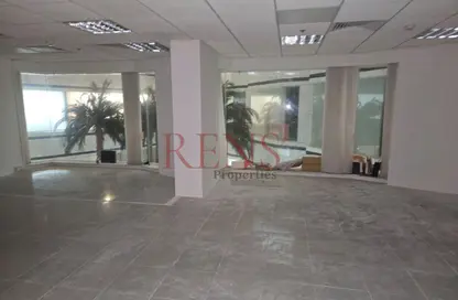 Office Space - Studio - 1 Bathroom for rent in Fairmont Hotel - Sheikh Zayed Road - Dubai