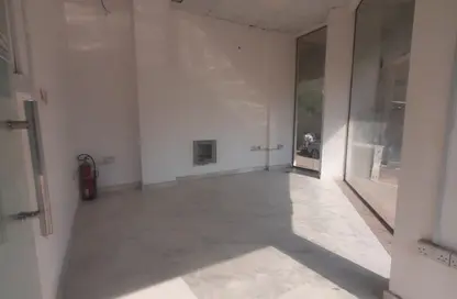 متجر - استوديو للايجار في القليعة - الشرق - الشارقة