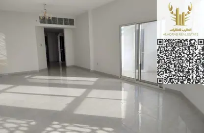 Apartment - 2 Bedrooms - 3 Bathrooms for rent in Corniche Tower - Ajman Corniche Road - Ajman