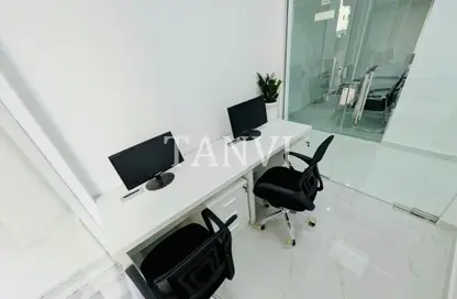 Office Space - Studio - 1 Bathroom for rent in Lulu Centre - Karama Park Area - Al Karama - Dubai