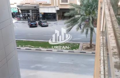 شقة - غرفة نوم - 2 حمامات للايجار في التعاون - الشارقة