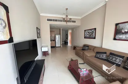 شقة - غرفة نوم - 2 حمامات للايجار في برج ماي فير - الخليج التجاري - دبي