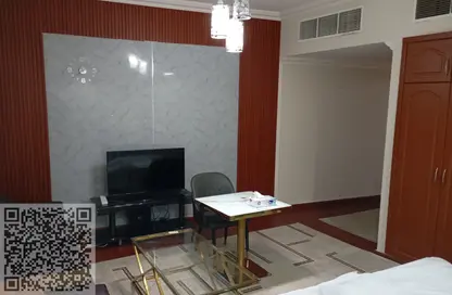 شقة - 1 حمام للايجار في مساكن كورنيش عجمان - طريق كورنيش عجمان - عجمان