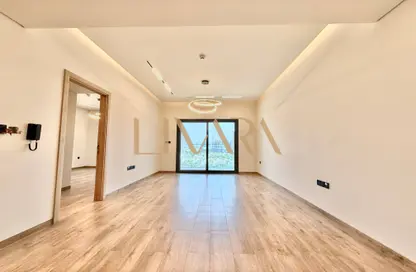 شقة - غرفة نوم - 2 حمامات للايجار في روكين جي 25 - الضاحية 10 - قرية الجميرا سركل - دبي