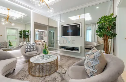 Villa - 4 Bedrooms - 4 Bathrooms for rent in Canal Cove Frond B - Canal Cove Villas - Palm Jumeirah - Dubai