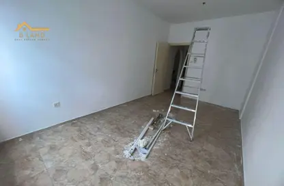 Apartment - 2 Bedrooms - 2 Bathrooms for rent in Zayd Bin Aslam Street - Abu shagara - Sharjah