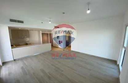 Apartment - 3 Bedrooms - 4 Bathrooms for sale in Waters Edge - Yas Island - Abu Dhabi