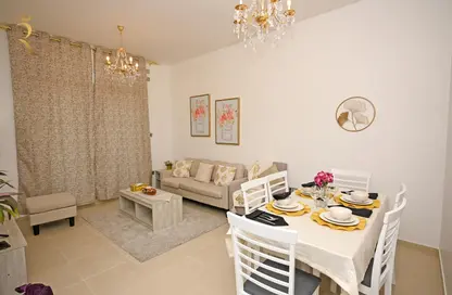 صورة لـ غرفة المعيشة / غرفة الطعام شقة - 2 غرف نوم - 3 حمامات للايجار في مانجروف - شمس أبوظبي - جزيرة الريم - أبوظبي ، صورة رقم 1