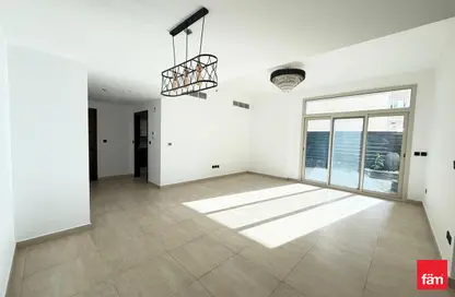 شقة - 2 غرف نوم - 4 حمامات للايجار في عزيزي توليب - الفرجان - دبي