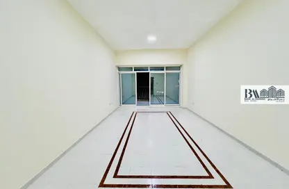 Apartment - 3 Bedrooms - 3 Bathrooms for rent in Business Village - Port Saeed - Deira - Dubai