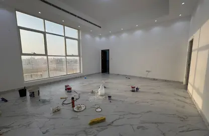 شقة - غرفة نوم - 2 حمامات للايجار في مدينة الرياض - أبوظبي