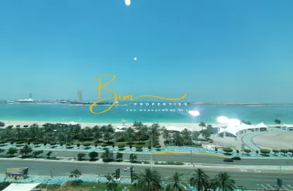 Apartment - 3 Bedrooms - 4 Bathrooms for rent in 3 Sails Tower - Corniche Road - Abu Dhabi