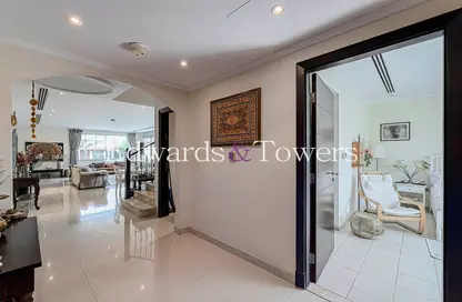 Villa - 4 Bedrooms - 5 Bathrooms for rent in Legacy - Jumeirah Park - Dubai