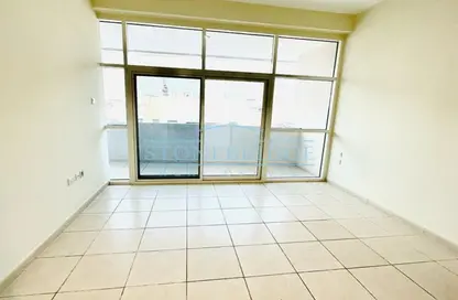 Apartment - 3 Bedrooms - 4 Bathrooms for sale in Royal Residence 1 - Royal Residence - Dubai Sports City - Dubai