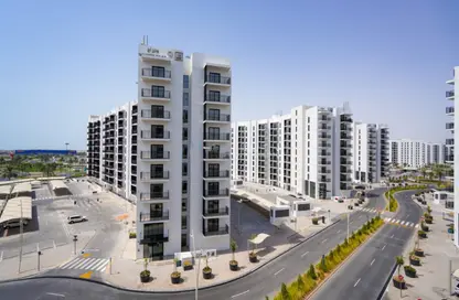 Apartment - 2 Bedrooms - 2 Bathrooms for sale in Waters Edge - Yas Island - Abu Dhabi