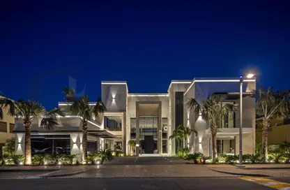 Villa - 5 Bedrooms - 7 Bathrooms for sale in Signature Villas Frond F - Signature Villas - Palm Jumeirah - Dubai