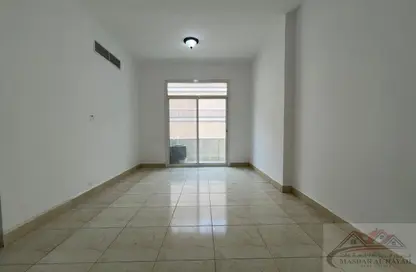 شقة - 2 غرف نوم - 2 حمامات للايجار في برج القمر 2 - أبراج القمر - النهدة - الشارقة