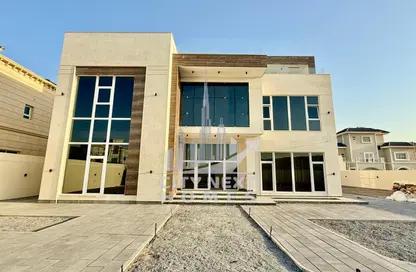 Villa - 6 Bedrooms - 7 Bathrooms for rent in Nad Al Sheba 2 - Nad Al Sheba - Dubai Villa - 6 Bedrooms - 7 Bathrooms for rent in Nad Al Sheba 2 - Nad Al Sheba - Dubai