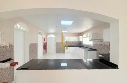 Villa - 4 Bedrooms - 4 Bathrooms for rent in Umm Suqeim 2 - Umm Suqeim - Dubai