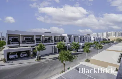 تاون هاوس - 4 غرف نوم - 5 حمامات للبيع في القرية الغربية - الفرجان - دبي