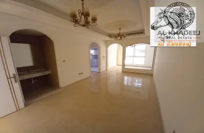 شقة - غرفة نوم - 2 حمامات للايجار في 2 المويهات - المويهات - عجمان