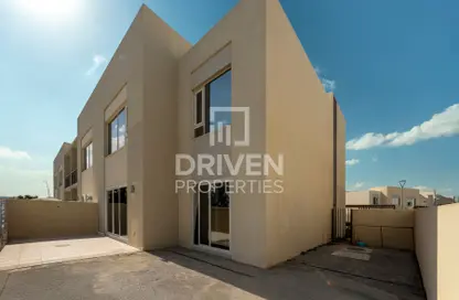 Apartment - 3 Bedrooms - 2 Bathrooms for rent in Urbana Stacked House Block 28 - EMAAR South - Dubai South (Dubai World Central) - Dubai