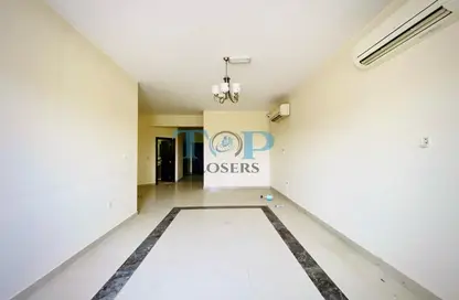 شقة - 3 غرف نوم - 3 حمامات للايجار في بيدا بن عمار - اشارج - العين