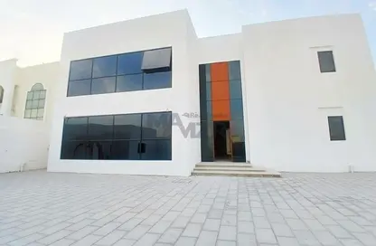 فيلا - 5 غرف نوم - 8 حمامات للبيع في مدينة الرياض - أبوظبي فيلا - 5 غرف نوم - 8 حمامات للبيع في مدينة الرياض - أبوظبي