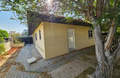 Villa - Studio - 3 Bathrooms for rent in Jumeirah 1 Villas - Jumeirah 1 - Jumeirah - Dubai