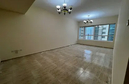 شقة - غرفة نوم - 2 حمامات للايجار في شارع التعاون - التعاون - الشارقة