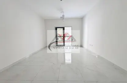 شقة - غرفة نوم - 2 حمامات للايجار في بناية مويليح 29 - مويلح - الشارقة
