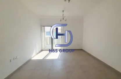 شقة - 2 غرف نوم - 2 حمامات للايجار في الثاني مويلح - تجارية مويلح - الشارقة شقة - 2 غرف نوم - 2 حمامات للايجار في الثاني مويلح - تجارية مويلح - الشارقة